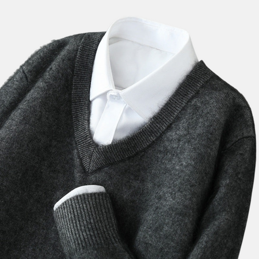 Men's V-Neck Cashmere Sweater – Supreme Softness and Timeless Elegance